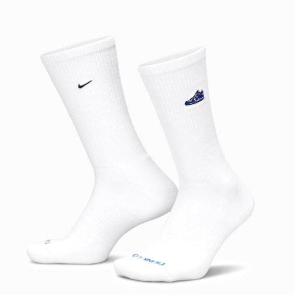 Nike Other - NWT Unisex Nike Everyday Plus Cushioned Crew Socks